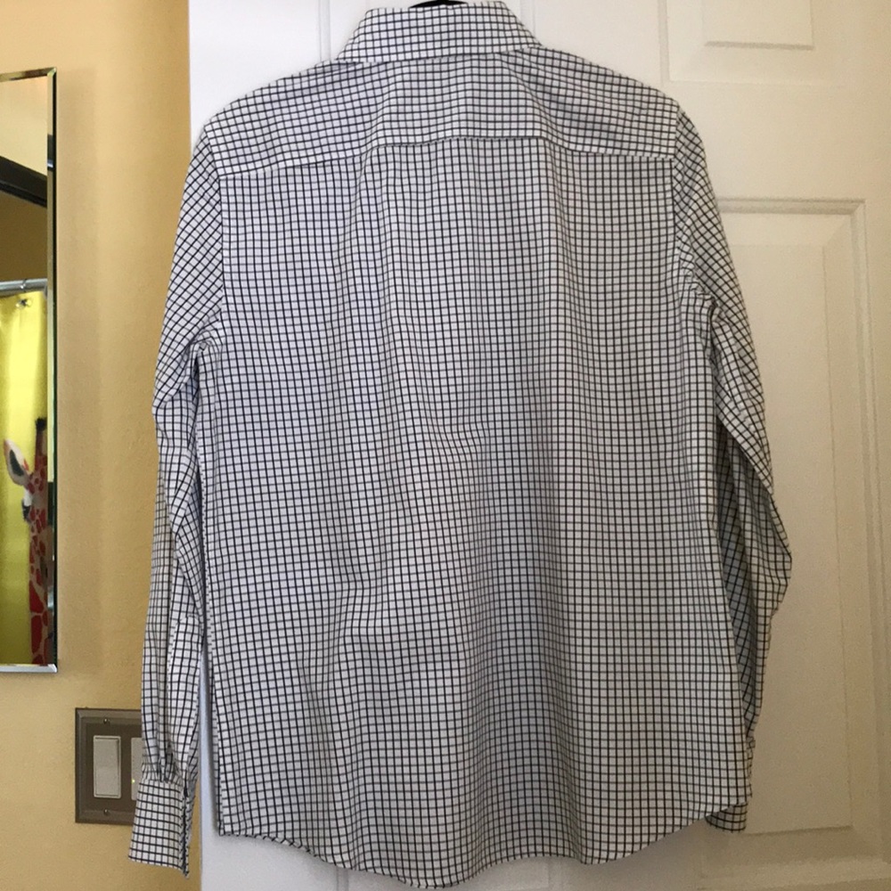 Button down shirt - Picture 2 of 3